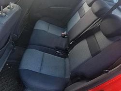 Rot Gebraucht 2007 Hyundai Accent Kleinwagen | 2.900 €