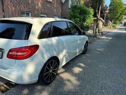 Gebraucht 2012 Mercedes B180 Edition 1 Van / Kleinbus | 10.000 € (Teuer)