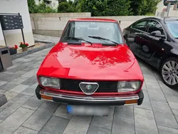 Rot Gebraucht 1982 Alfa Romeo Alfetta Limousine | 8.400 €