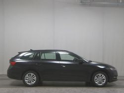 Schwarz Gebraucht 2023 Skoda Octavia Ambition Kombi | 15.280 € (Guter Preis)