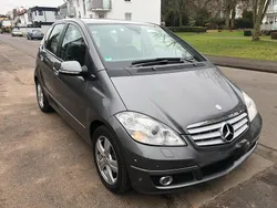 Grau Gebraucht 2010 Mercedes A180 Limousine | 2.300 € (Superpreis)