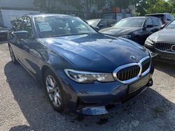 Phytonicblau metallic Gebraucht 2021 BMW 318 Sport Line Limousine | 18.990 € (Etwas zu teuer)