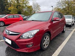 Rot Gebraucht 2011 Hyundai i30 Edition+ Limousine | 5.350 € (Fairer Preis)