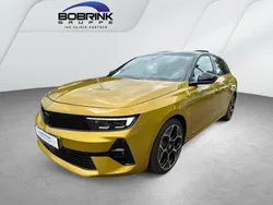 Gelb Gebraucht 2022 Opel Astra Ultimate Limousine | 23.990 € (Etwas zu teuer)