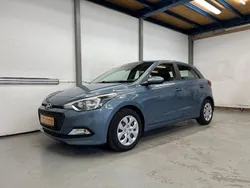 Blau Gebraucht 2017 Hyundai i20 GO! Limousine | 8.500 € (Fairer Preis)