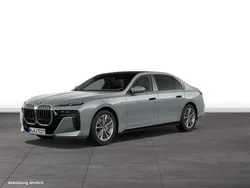Grau Gebraucht 2024 BMW 740 Limousine | 100.808 €