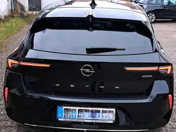 Schwarz Gebraucht 2023 Opel Astra Limousine | 23.900 € (Guter Preis)