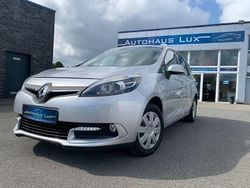 Grau Gebraucht 2014 Renault Scénic III Van / Kleinbus | 7.299 € (Fairer Preis)