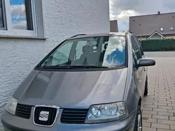 Grau Gebraucht 2004 Seat Alhambra Van / Kleinbus | 2.200 € (Fairer Preis)