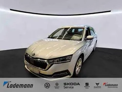 Brilliantsilber Gebraucht 2022 Skoda Octavia Style Kombi | 25.829 € (Fairer Preis)