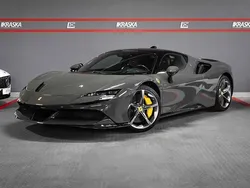 Grau Gebraucht 2021 Ferrari SF90 | 419.950 € (Teuer)