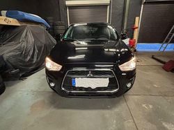 Schwarz Gebraucht 2015 Mitsubishi ASX Diamant Edition SUV | 10.100 € (Fairer Preis)