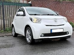 Weiß Gebraucht 2009 Toyota iQ Kleinwagen | 4.450 € (Fairer Preis)