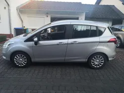 Grau Gebraucht 2017 Ford B-MAX Van / Kleinbus | 7.900 € (Fairer Preis)