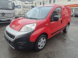 Rot Gebraucht 2018 Fiat Fiorino Van / Kleinbus | 7.081 € (Fairer Preis)