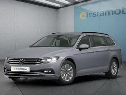 Grau Gebraucht 2022 VW Passat Kombi | 23.449 € (Fairer Preis)