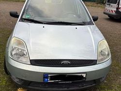 Gebraucht 2004 Ford Fiesta Limousine | 750 € (Superpreis)