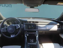 Grau Gebraucht 2019 Jaguar XF Limousine | 28.349 € (Etwas zu teuer)