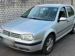 Silber Gebraucht 2001 VW Golf IV Limousine | 800 € (Guter Preis)