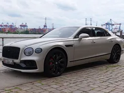 Beige Gebraucht 2020 Bentley Flying Spur Limousine | 174.900 € (Guter Preis)