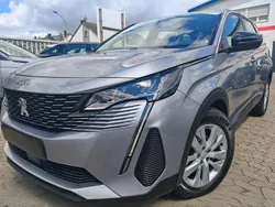 Grau Gebraucht 2022 Peugeot 5008 Van / Kleinbus | 21.790 € (Superpreis)