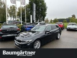 Schwarz Gebraucht 2024 BMW 318 Shadowline Kombi | 27.450 € (Guter Preis)