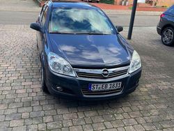 Blau Gebraucht 2009 Opel Astra Edition Limousine | 2.200 € (Guter Preis)