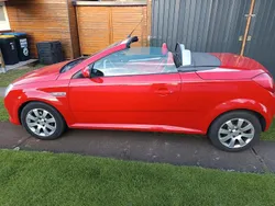 Rot Gebraucht 2004 Opel Tigra Cabrio | 1.500 € (Fairer Preis)