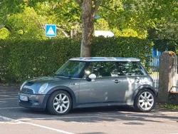 Grau Gebraucht 2003 Mini Cooper S Coupé Coupé | 2.500 € (Teuer)