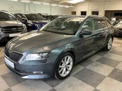 Grau Gebraucht 2016 Skoda Superb Style Kombi | 15.450 € (Guter Preis)