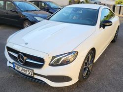 Weiß Gebraucht 2018 Mercedes E220 Avantgarde Coupé | 28.300 €
