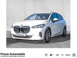 Weiß Gebraucht 2022 BMW 218 Active Tourer Sport Line Van / Kleinbus | 20.995 € (Superpreis)