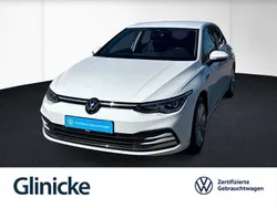 Weiß Gebraucht 2024 VW Golf VIII Style Limousine | 25.840 € (Superpreis)