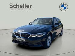 Schwarz uni Gebraucht 2022 BMW 320 Advantage Kombi | 29.550 € (Fairer Preis)