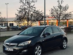 Schwarz Gebraucht 2010 Opel Astra Kleinwagen | 3.600 € (Fairer Preis)