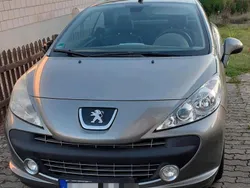 Silber Gebraucht 2009 Peugeot 207 CC Cabrio | 2.950 € (Guter Preis)