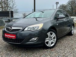 Grau Gebraucht 2011 Opel Astra Limousine | 6.990 € (Etwas zu teuer)