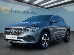 Grau Gebraucht 2022 Mercedes GLA180 SUV | 34.299 € (Etwas zu teuer)