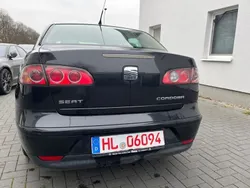 Schwarz Gebraucht 2003 Seat Cordoba Limousine | 2.300 € (Etwas zu teuer)