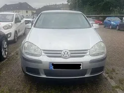 Silber Gebraucht 2005 VW Golf V Limousine | 1.900 € (Guter Preis)