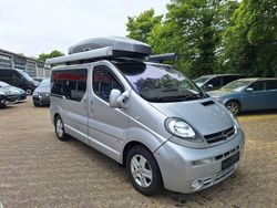Silber Gebraucht 2005 Opel Vivaro Van / Kleinbus | 16.999 €