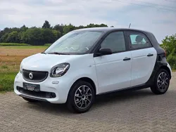 Weiß Gebraucht 2016 Smart ForFour Basis Kleinwagen | 6.490 € (Fairer Preis)