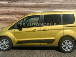 Gelb Gebraucht 2014 Ford Tourneo Connect Trend Van / Kleinbus | 5.555 €