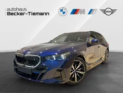 Blau Gebraucht 2024 BMW i5 M Sport Limousine | 71.990 €