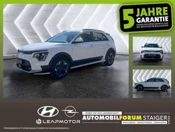 (ud) schneeweiss Gebraucht 2023 Kia e-Niro Vision SUV | 29.490 € (Etwas zu teuer)
