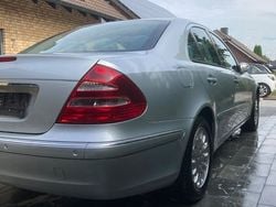 Silber Gebraucht 2005 Mercedes E280 Elegance Limousine | 5.900 € (Fairer Preis)