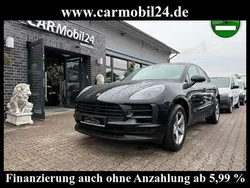 Tiefschwarzmetallic (metallic) Gebraucht 2019 Porsche Macan Basis SUV | 48.400 € (Etwas zu teuer)