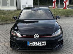Schwarz Gebraucht 2019 VW Golf VII GTI Kleinwagen | 25.000 € (Teuer)