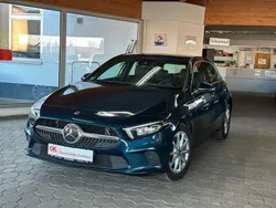 Denimblau metalliclack Gebraucht 2019 Mercedes A180 Progressive Limousine | 22.990 € (Fairer Preis)