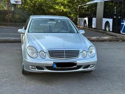 Silber Gebraucht 2005 Mercedes E200 Limousine | 4.000 € (Superpreis)